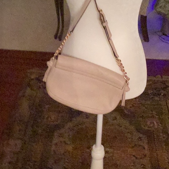 Tory Burch crossbody beautiful flesh color very versatile - Picture 4 of 4